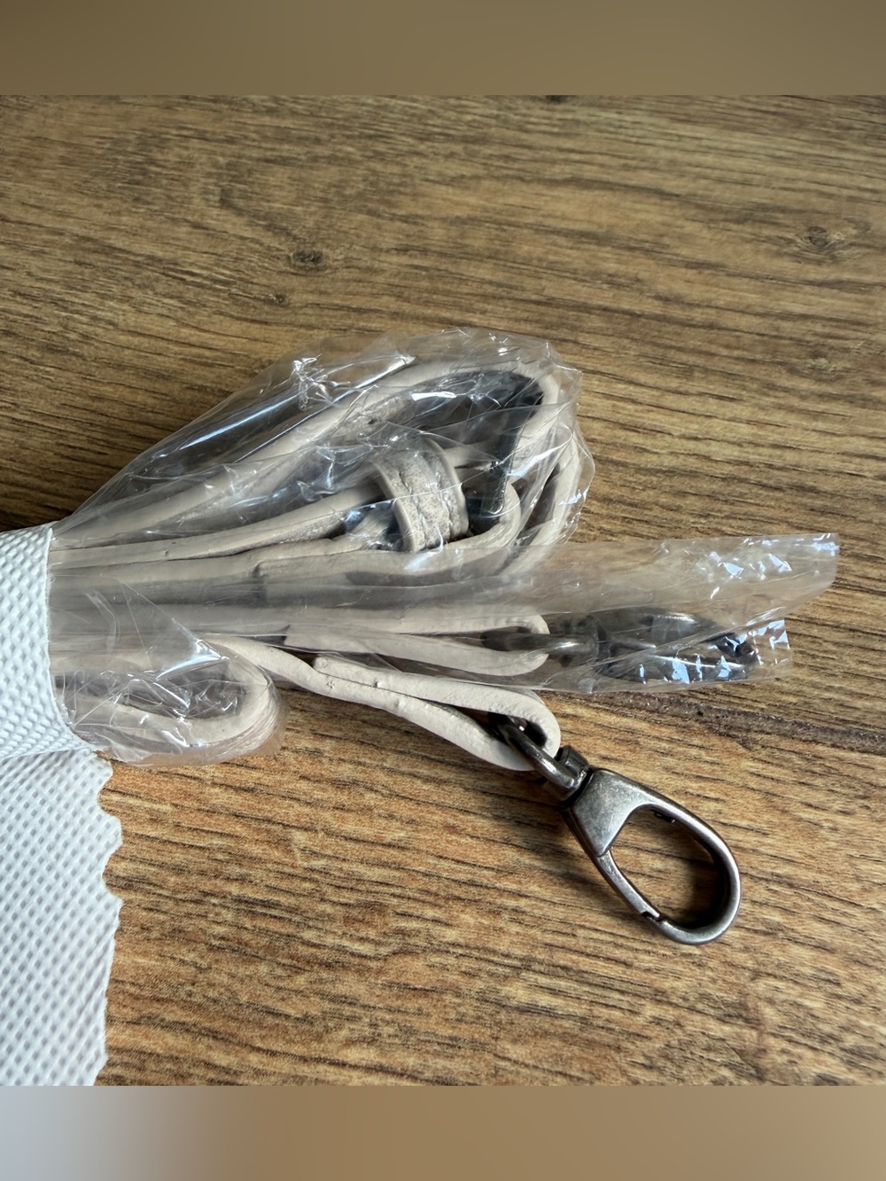 Purse Vegan Leather Replacement Strap 1/2" in Wheat w/Gunmetal Clips - 50"
